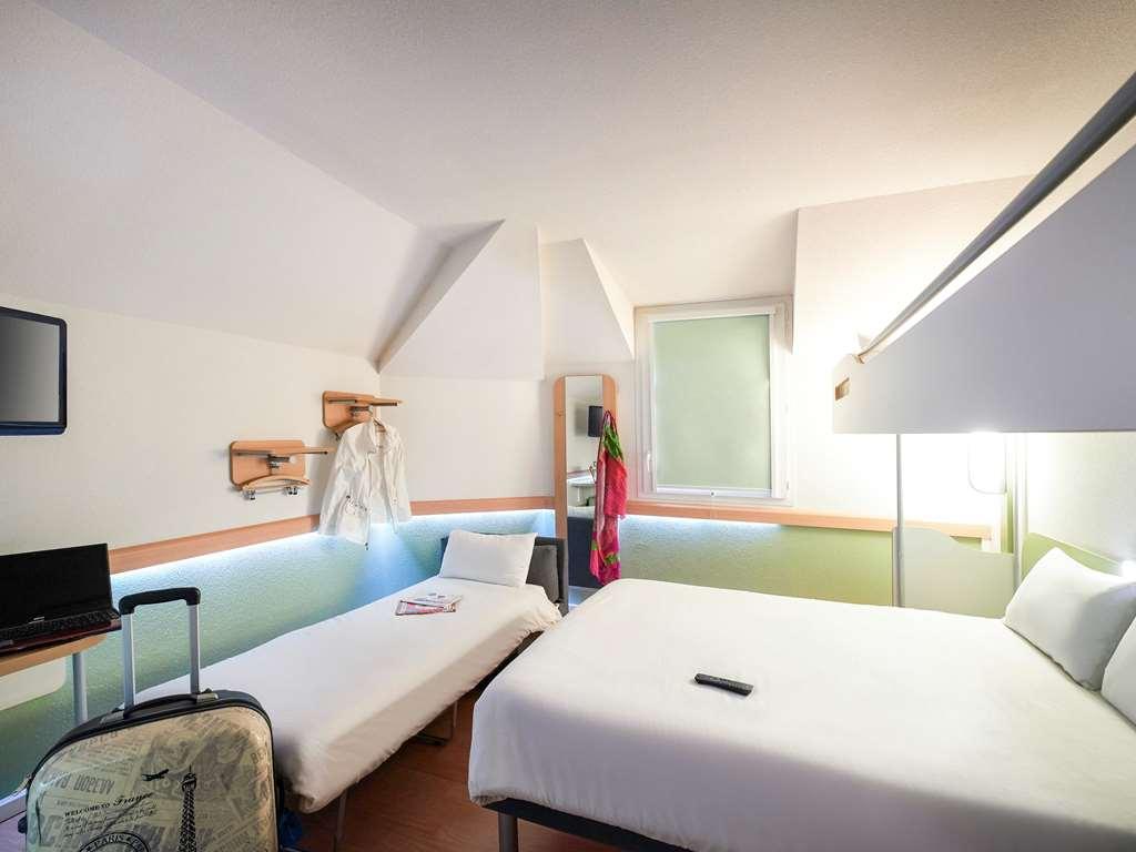 Ibis Budget Cholet Centre Habitación foto