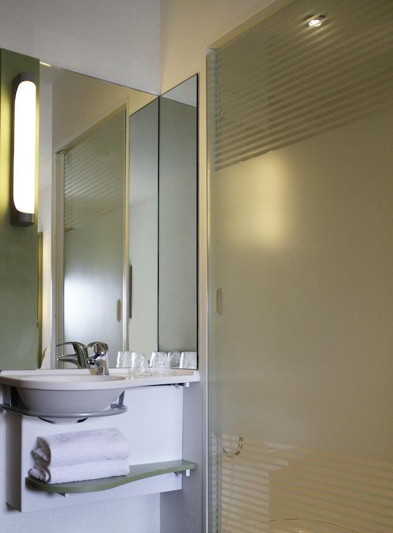 Ibis Budget Cholet Centre Habitación foto